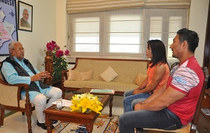 The Governor of Arunachal Pradesh Shri PB Acharya with Body Builder Mrs. Paklu Taipodia and Mr. Thakuri Taipodia in the Gyatri Hall at Raj Bhavan Itanagar on 2nd  February� 2017.